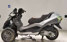 PIAGGIO MP3 250