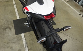 TRIUMPH STREET TRIPLE S 2021