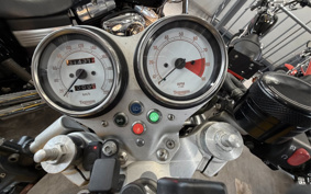 TRIUMPH THRUXTON 2006 TJ9042