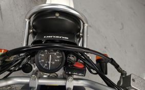 SUZUKI DJEBEL200 SH42A