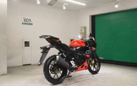 SUZUKI GSX-R125 DL33B