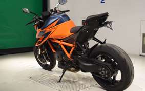 KTM 1290 SUPER DUKE R 2021