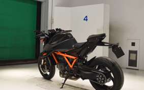 KTM 1290 SUPER DUKE R 2021