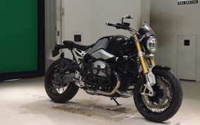BMW R NINE T 2015