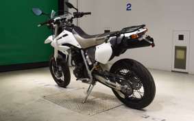 HONDA XR400 MOTARD 2009 ND08