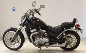 SUZUKI INTRUDER 750