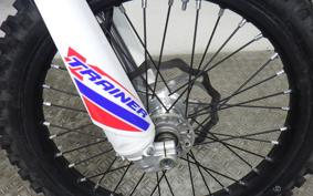 BETA クロス TRE ーナー250 2023