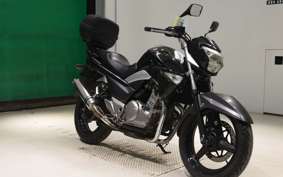 SUZUKI GSR250 2023
