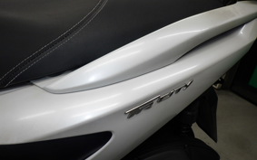 YAMAHA TRICITY 125 1993 SE82J