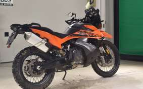 KTM 890 ADVENTURE	 2023