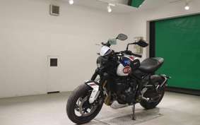 TRIUMPH TRIDENT 660 2018