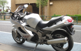 KAWASAKI ZZ1200 NINJA R 2002 20C001