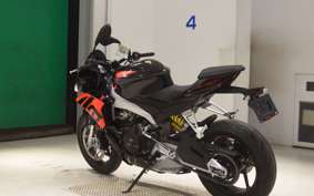 APRILIA トゥオノ660 FACTORY 2023