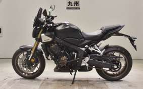 HONDA CB650R E-Clutch 2024 RH17