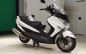 SUZUKI SKYWAVE 200 (Burgman 200)