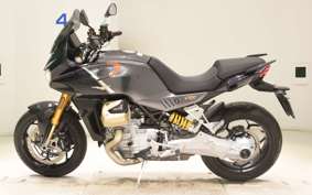 MOTO GUZZI V100 MANDELLO S 2025