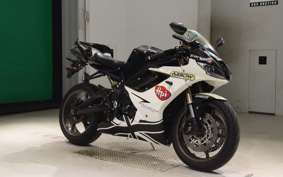TRIUMPH DAYTONA 675 2010