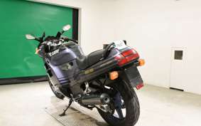 HONDA CBR750 1988 RC27