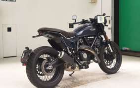 TRIUMPH SCRAMBLERナイトシフト 2024
