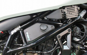 HUSQVARNA SVARTPILEN4 2024