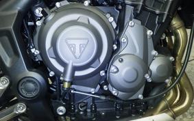 TRIUMPH TRIDENT 660 2026