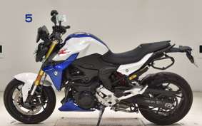 BMW F900R 2023