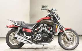 YAMAHA VMAX 2000