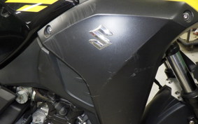SUZUKI Vｽﾄﾛｰﾑ250 2025