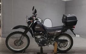 SUZUKI DJEBEL200 SH42A