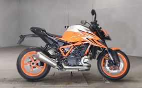 KTM 1290 SUPER DUKE R V3940