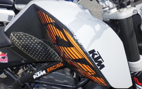 KTM 125 DUKE 2025