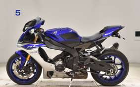 YAMAHA YZF-R1 2015