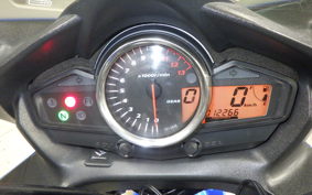 SUZUKI GSR250S