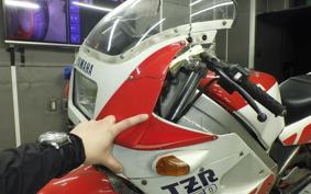 YAMAHA TZR250 1KT