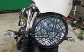 TRIUMPH STREET SCRAMBLER 2022