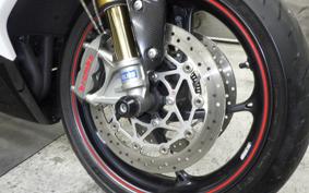 TRIUMPH DAYTONA 675 R 2015