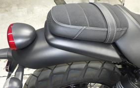 TRIUMPH STREET SCRAMBLER 2023