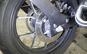 SUZUKI ｼﾞｸｻｰ250 2001 ED22B