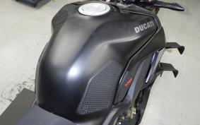 DUCATI DUCATI ストリート FIGHTER V4S 2021