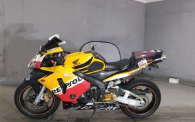 HONDA CBR600RR 2003 PC37