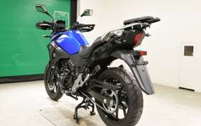 SUZUKI Vｽﾄﾛｰﾑ250 2017