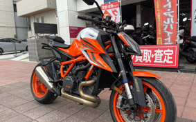KTM 1290 SUPER DUKE R 2022 V3940