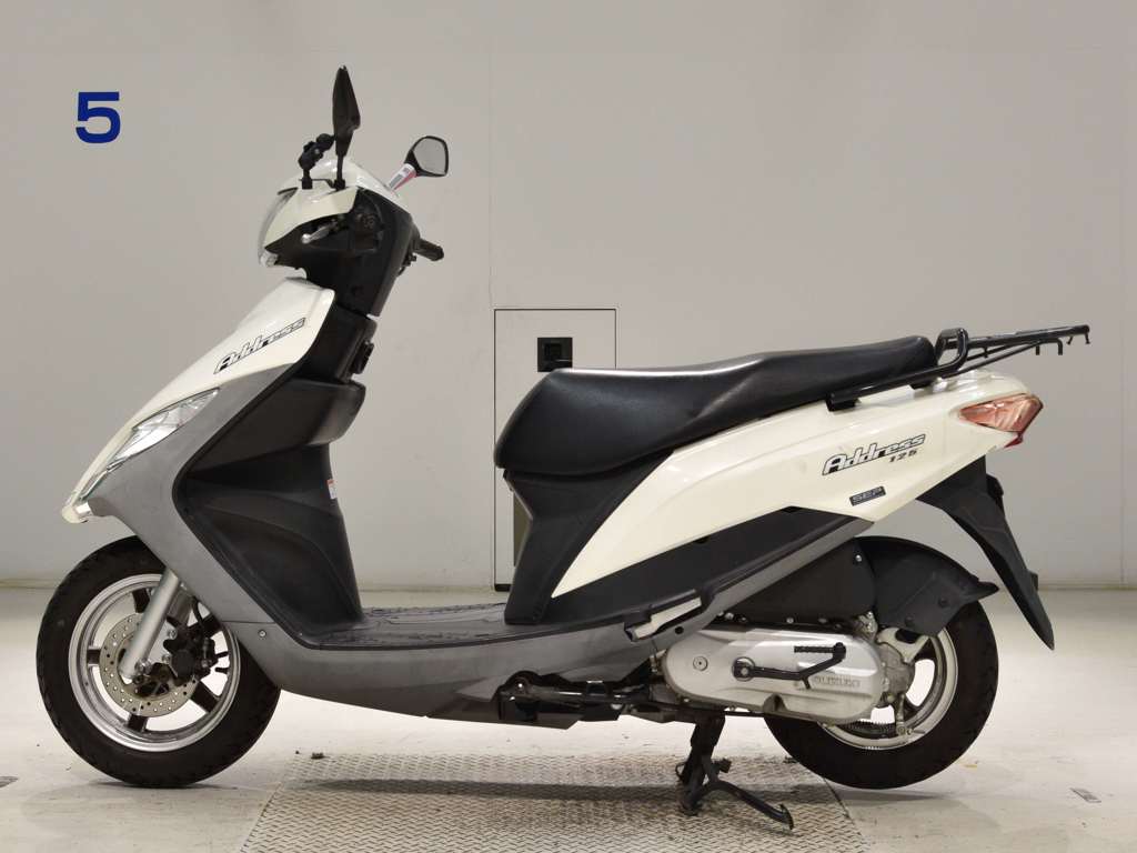 Фото Suzuki ADDRESS V125 2025 с японского аукциона