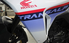 HONDA TRANSALP XL750 2023 RD16
