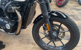 TRIUMPH STREET TWIN 2018 DAD74G