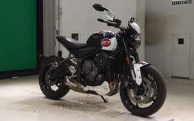 TRIUMPH TRIDENT 660 2024