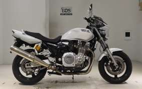 YAMAHA XJR1300 2015