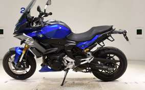 BMW F900XR 2022