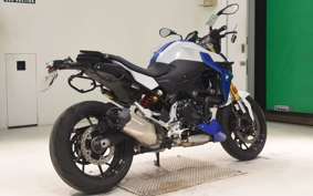 BMW F900R 2023