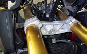 SUZUKI Vｽﾄﾛｰﾑ1000A 2015 VU51A